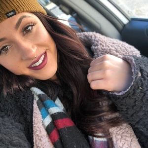 Meet your Posher, Lauren